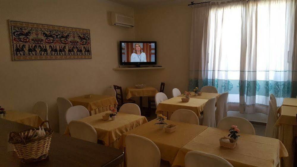 Hotel Maxim Ольбия Экстерьер фото